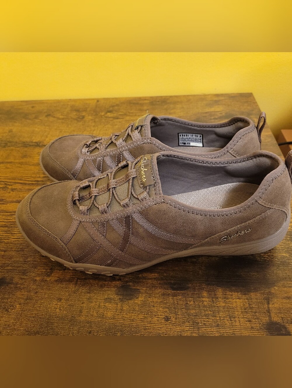 Skechers
